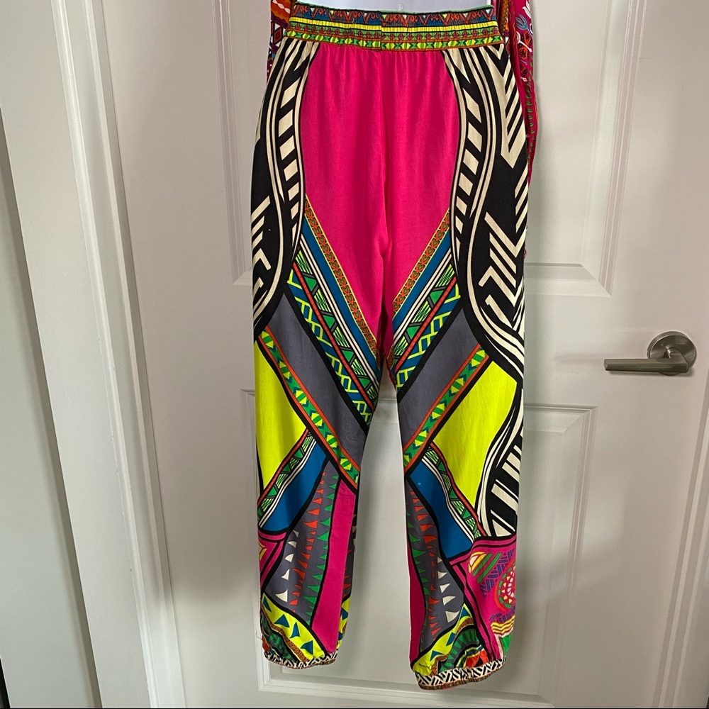 Colorful MultiPrint Quarter Length Joggers M_3